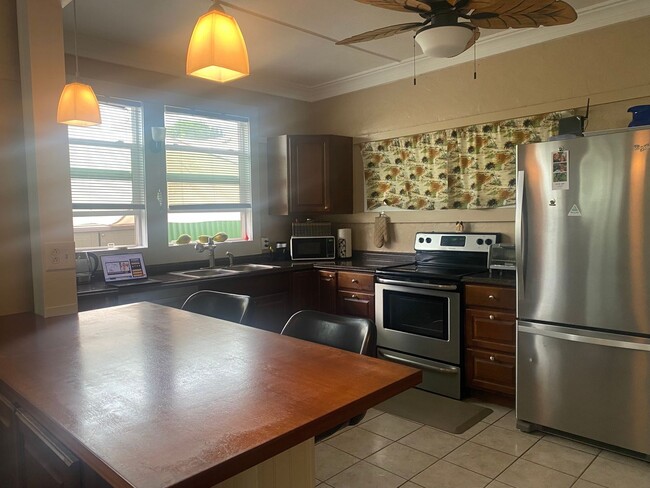 Building Photo - cozy home in Wailuku