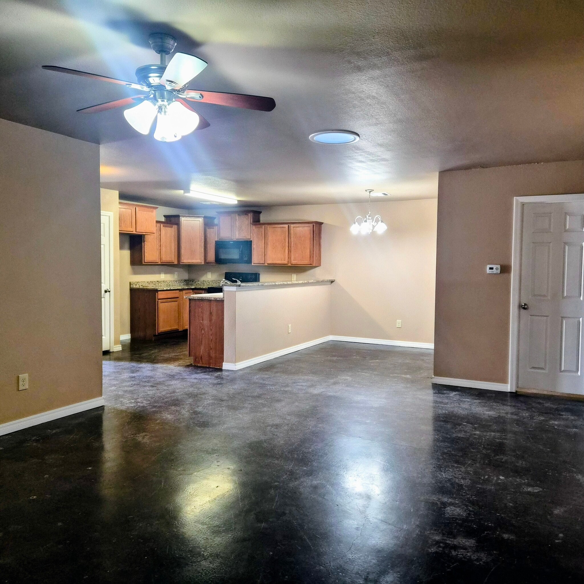 Building Photo - 2709 Steves Way