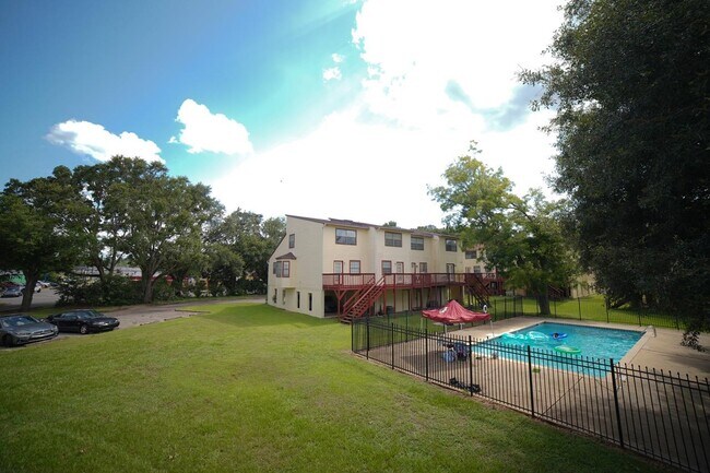 Building Photo - 420 Indian Village Trail
