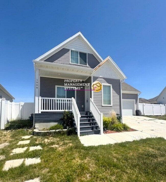 Building Photo - 4 Bedroom Eagle Mountain Home