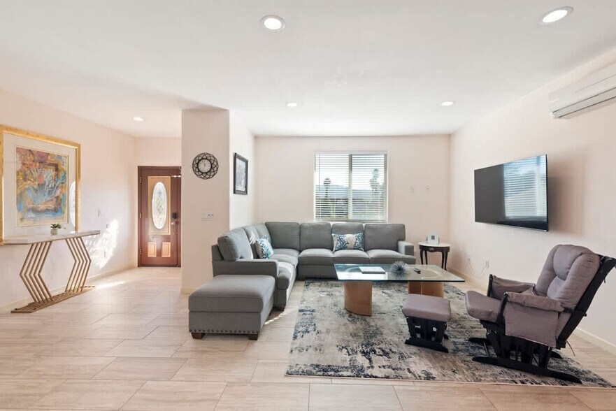 Building Photo - 17055 Rock Rd