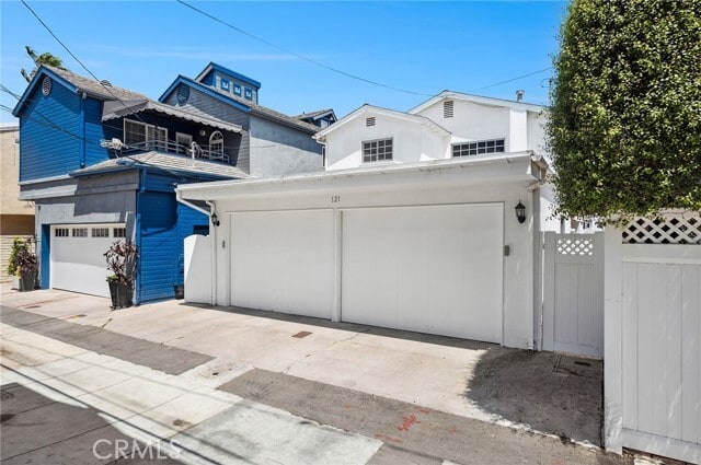 Building Photo - 121 Onyx Ave