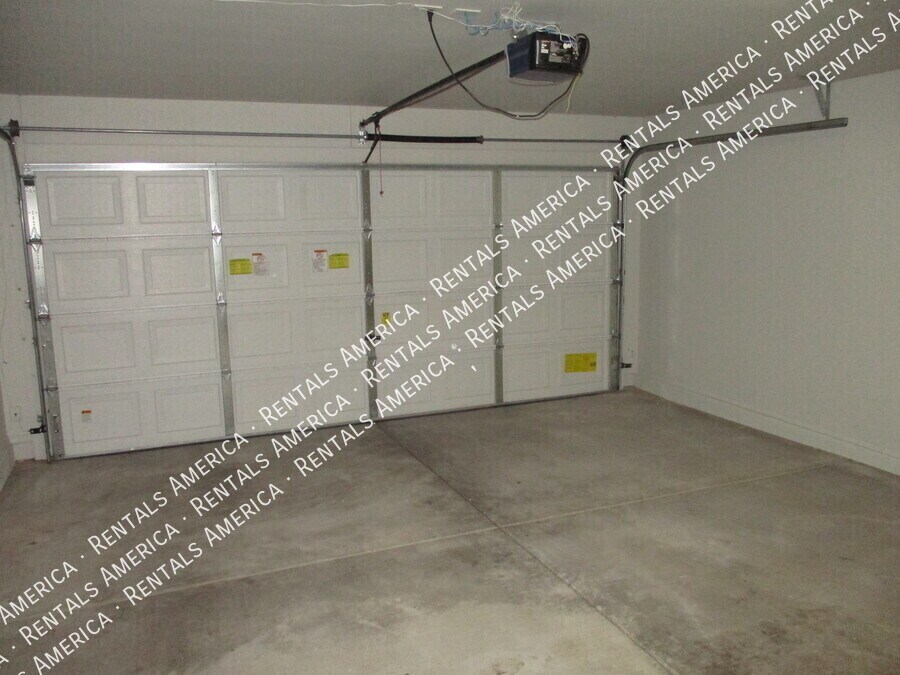 Building Photo - 1328 Natasha Dr