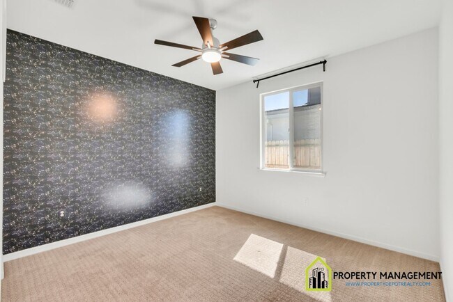 Building Photo - Vineyard Creek-Former Model Home
