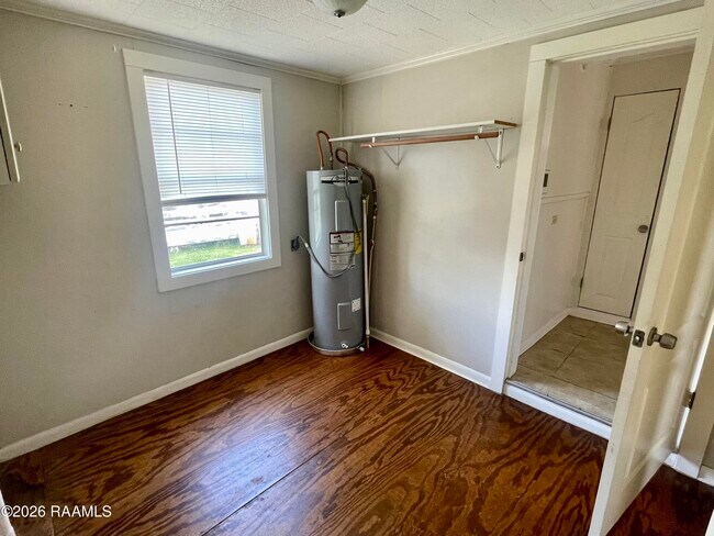 Building Photo - 135 Oswald St