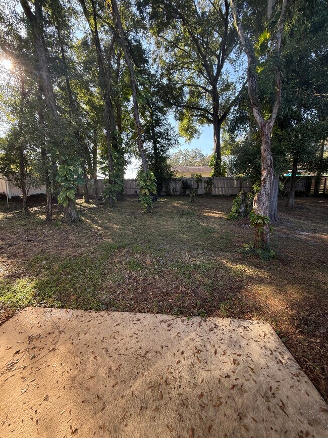 Building Photo - 810 N Hudson St