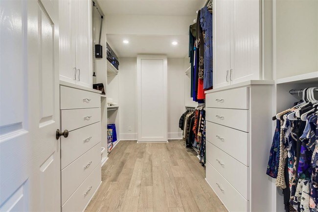 Building Photo - 702 Windbreak Trail