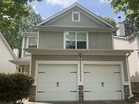 Building Photo - 131 Hidden Creek Dr