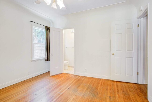 Bedroom with private bath - 2372 Overland Ave