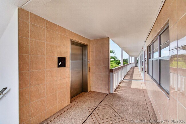 Building Photo - 3030 Wolverton E