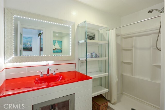 Building Photo - 2214 W Oceanfront