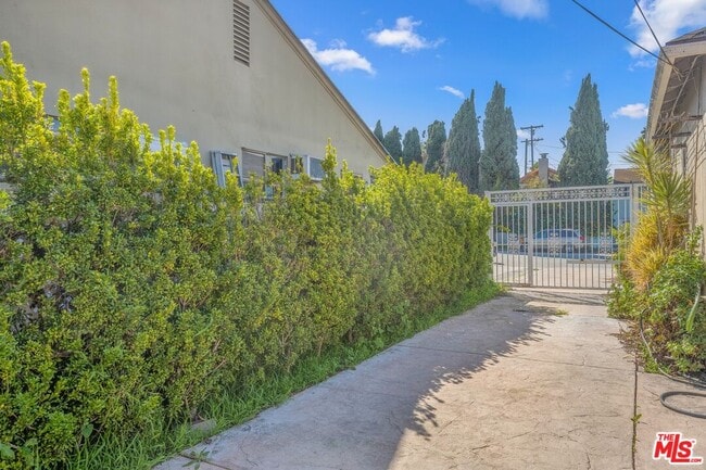 Building Photo - 128 S Madison Ave