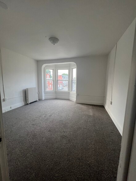 Bedroom - 158 W Jackson St