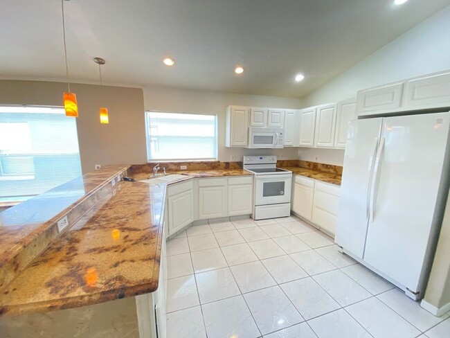 Building Photo - 3310 Crystal Creek Blvd