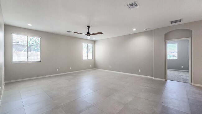 Building Photo - Enjoy the incredible amenities at Estrella Mountain Ranch!