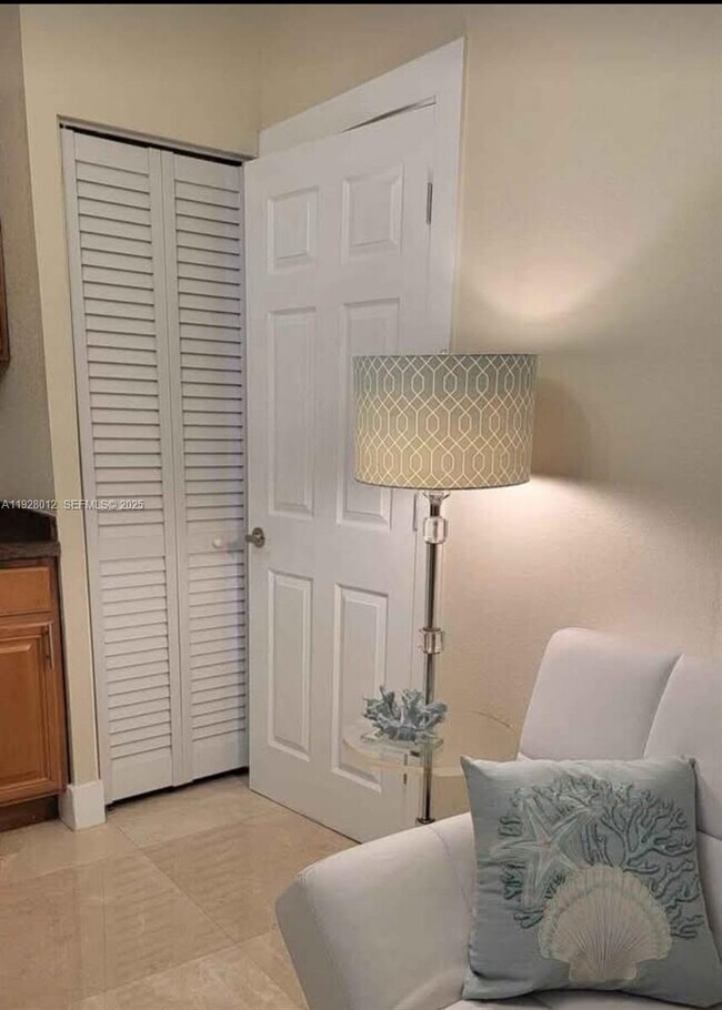 Building Photo - 2228 Polk St