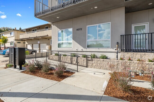 Entrance - 4070 Georgia St