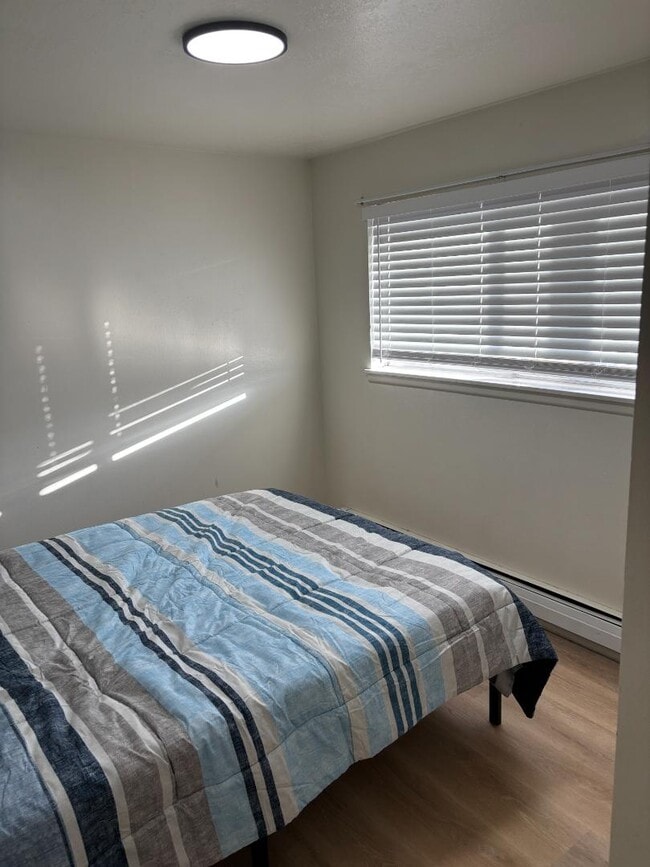 Building Photo - 401 Paper Collar Row