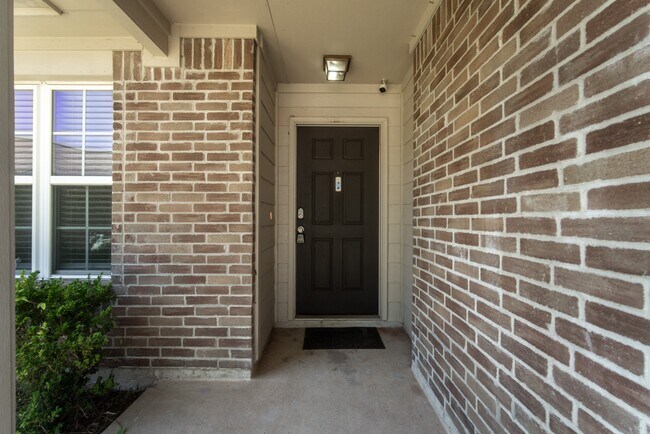 Building Photo - 8442 Rollins Bend Ln
