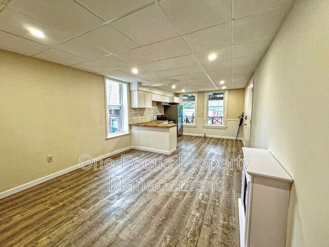 Building Photo - 256 Allegheny St