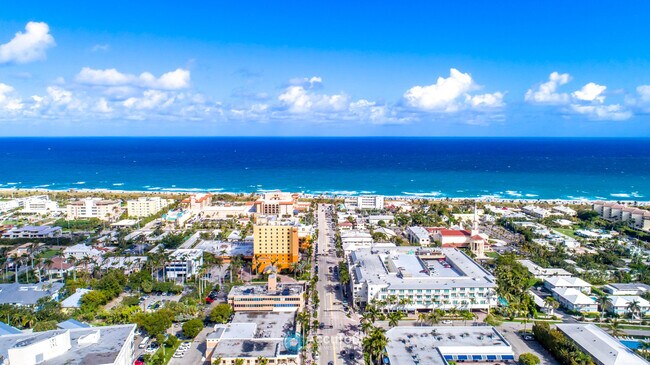 Building Photo - 1055 Crystal Way