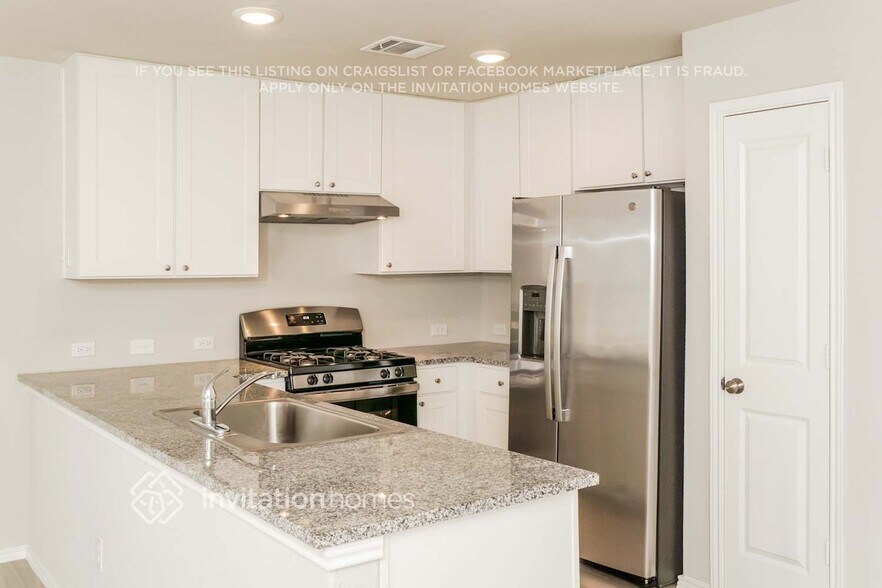 Building Photo - 14645 Calaveras Creek