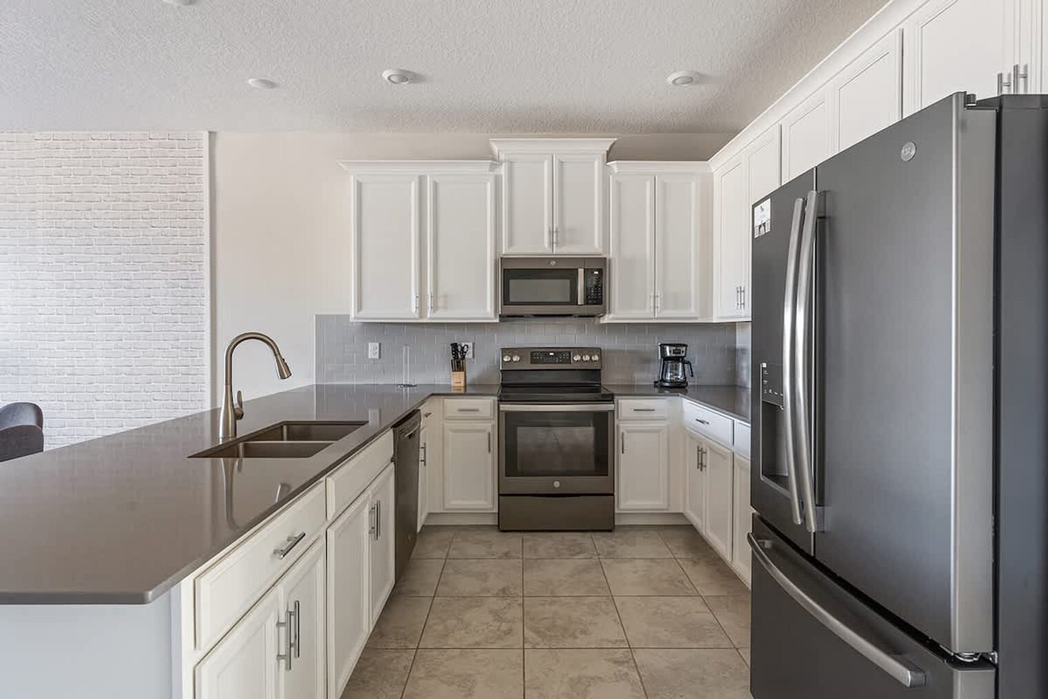 Building Photo - 875 Ocean Course Ave