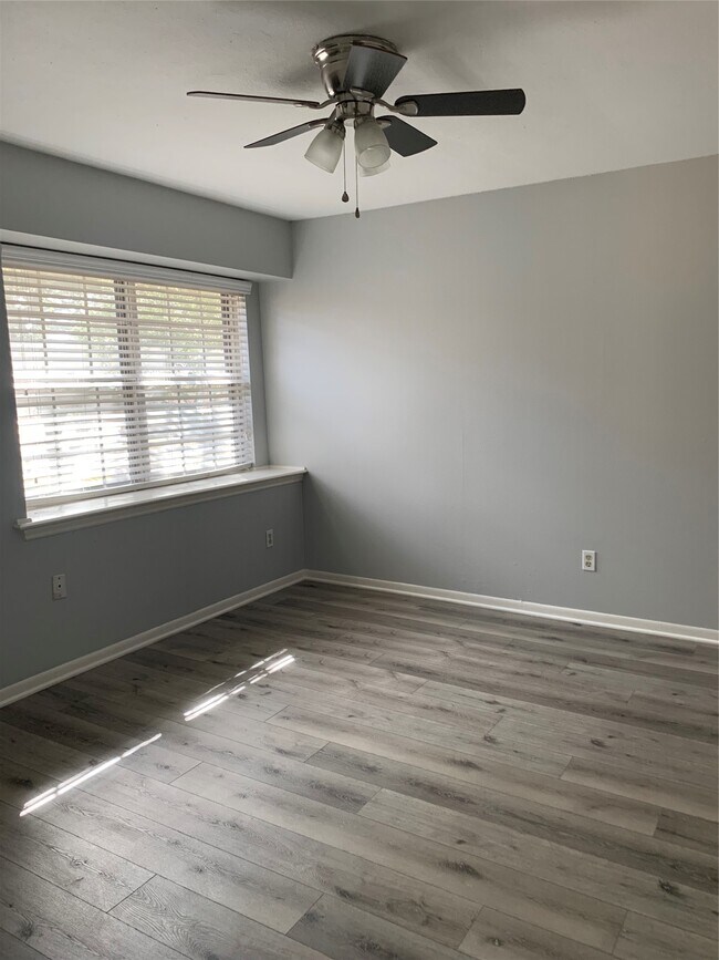 Building Photo - 3123 Bonney Briar Dr