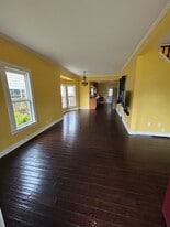 Building Photo - 512 Avenue C