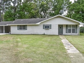 Building Photo - 109 Alida St