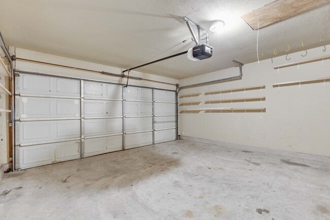 Building Photo - Move In Special- $250 off 1st Full Months ...