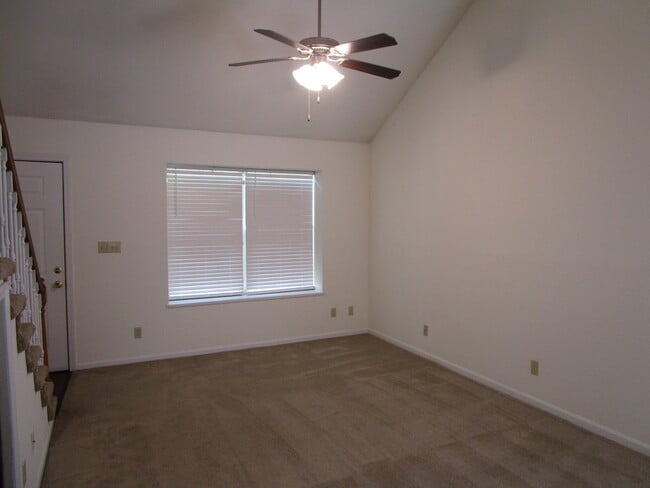 Building Photo - 2406 Calder Ct