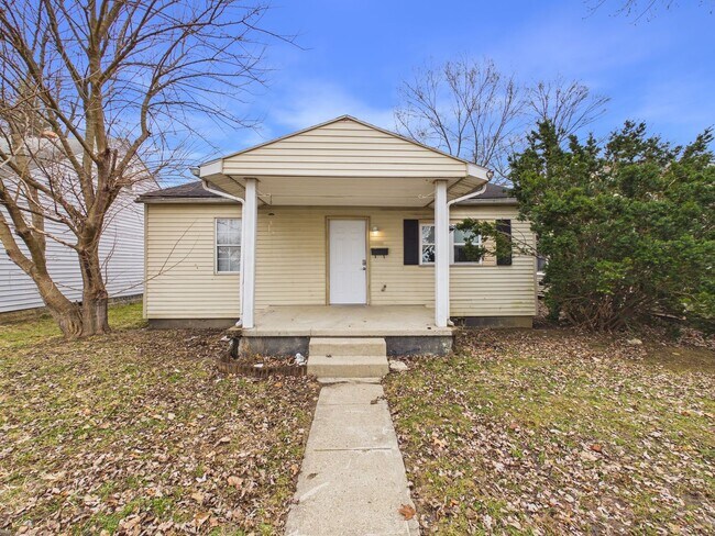 Building Photo - 2 Bedroom 1 bathroom Home