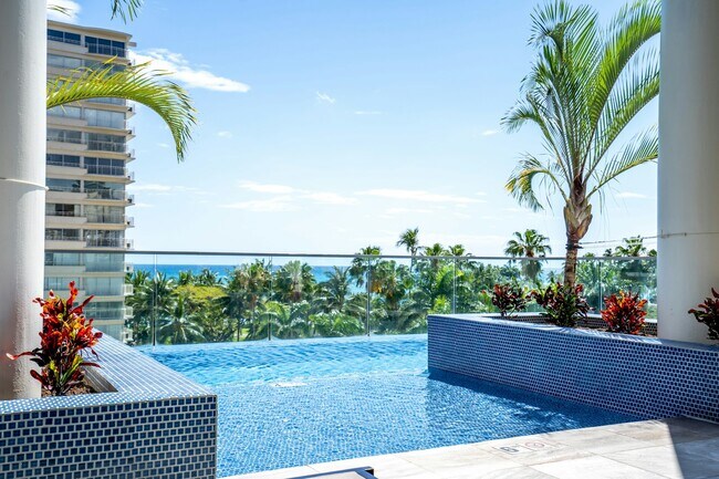 Building Photo - 223 Saratoga Rd