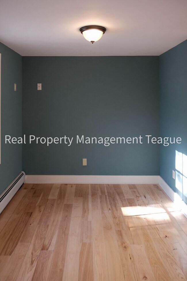 Building Photo - Dream home in Altamont