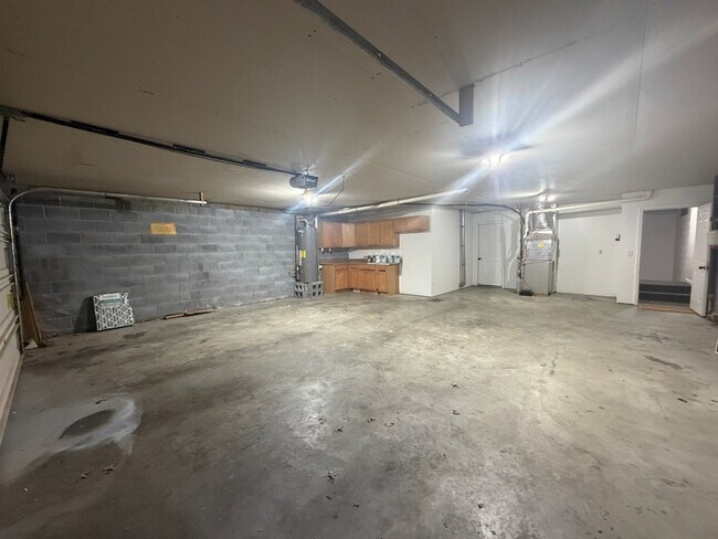 Building Photo - 136 Elizabeth Ann Cir