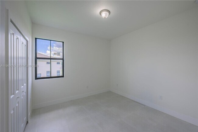 Building Photo - 32242 SW 194th Ave