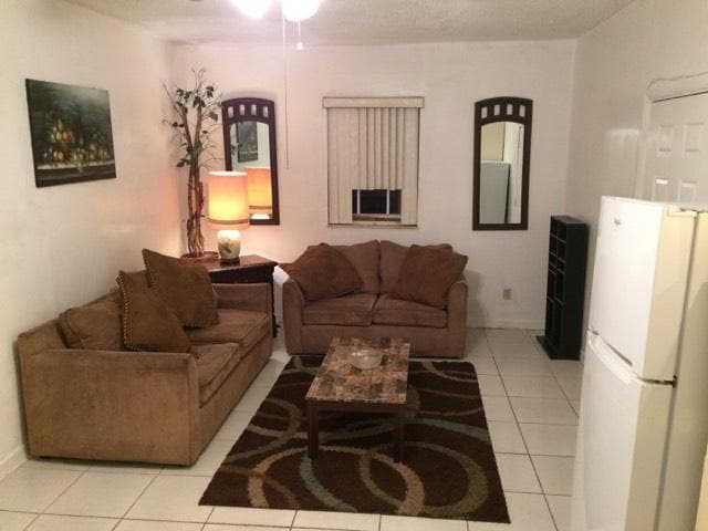 Building Photo - 19541 NW 7th Ct