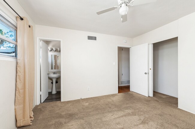 Building Photo - 1231 Evilo St