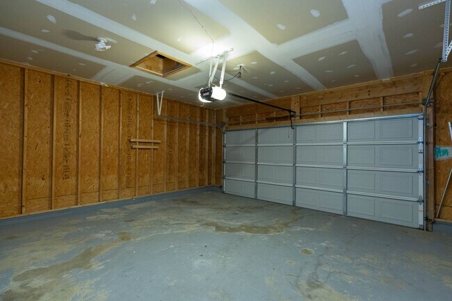Building Photo - 59 Stork Ln