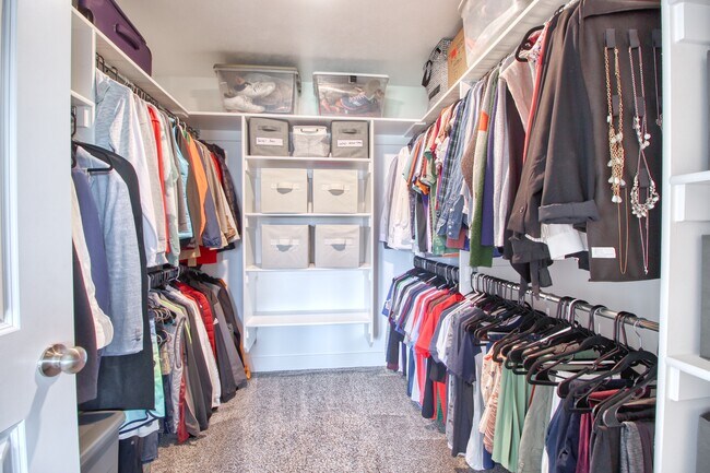 Building Photo - 8636 N Cypress Alley