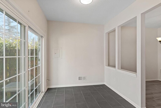 Building Photo - 7115 Strawn Ct