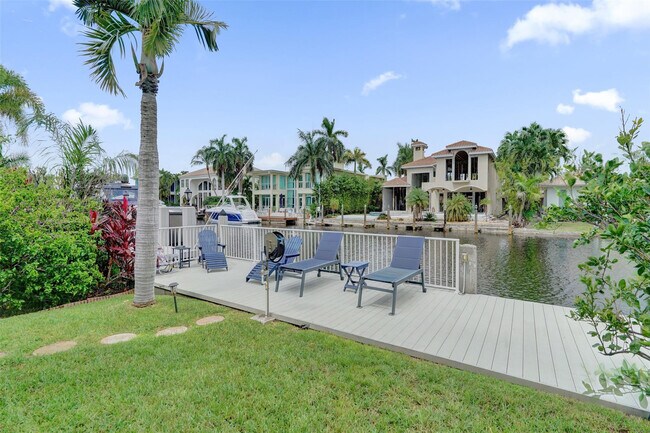 Building Photo - 2427 Sea Island Dr