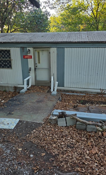 Building Photo - 24903 S Oak St