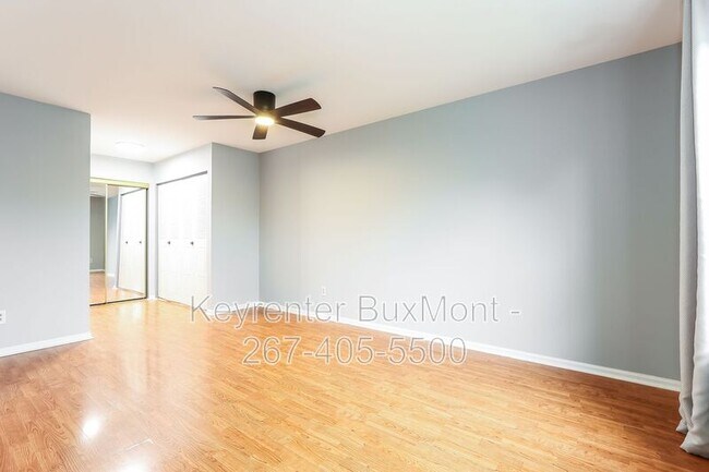 Building Photo - 654B Woodford Ln