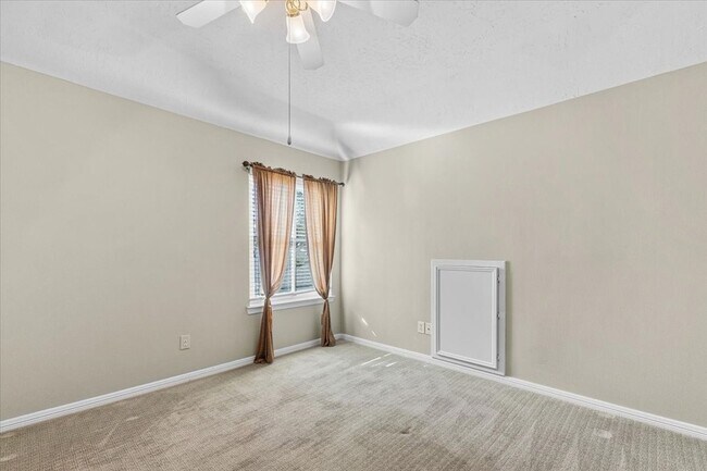 Building Photo - 9406 Laurel Wind Ct