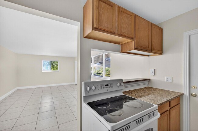 Building Photo - 809 Lighthouse Dr