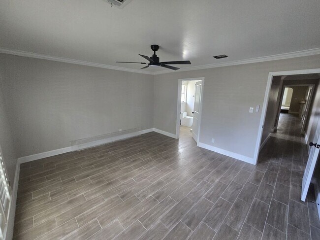 Building Photo - 12315 Attlee Dr