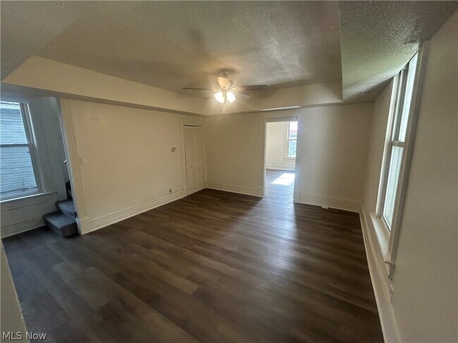 Building Photo - 53 Osage St