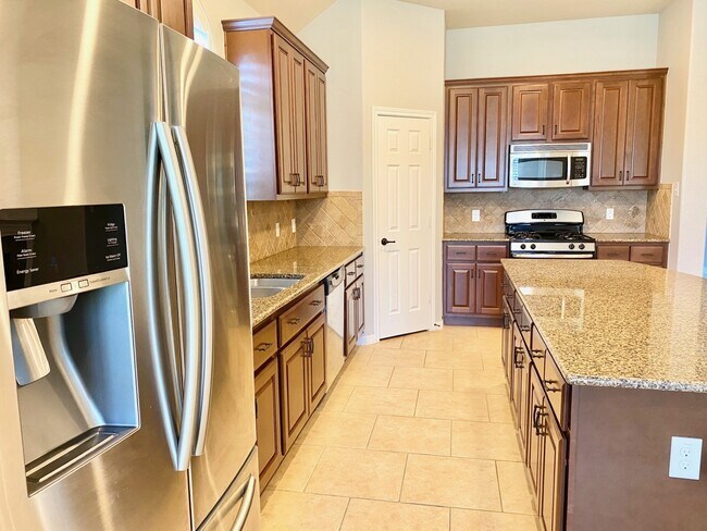 Building Photo - 24823 Dutton Point Dr